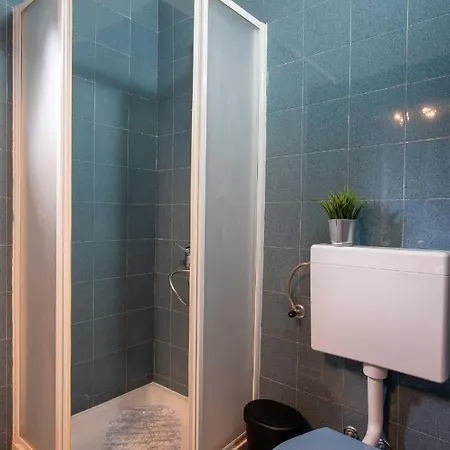 Ostaric Apartamento Mandre