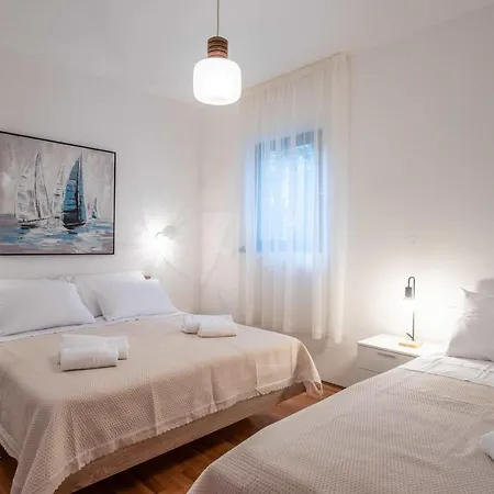 Ostaric Apartamento *