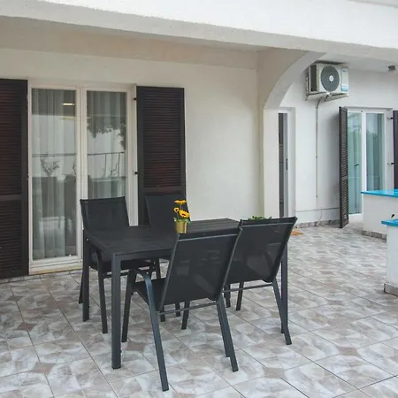 Apartamento Ostaric Mandre