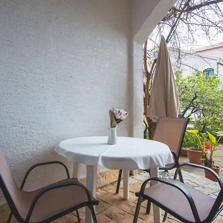 アパート Ostaric