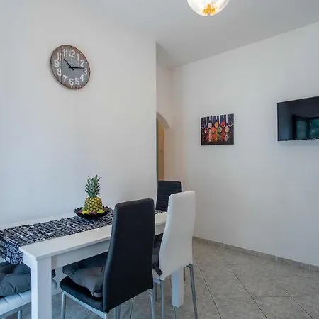 Ostaric Apartman